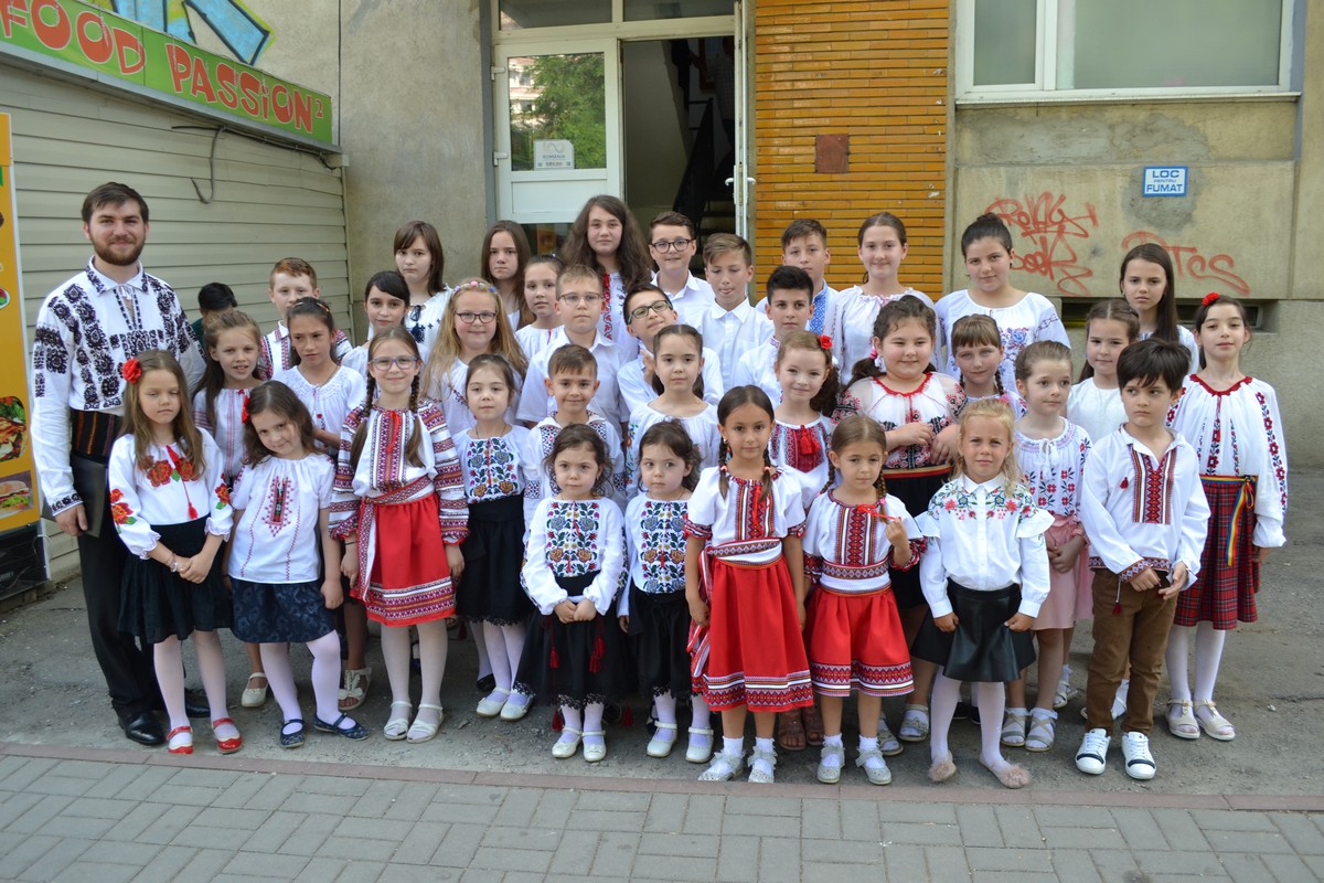 Parohia „Sfântul Ioan Botezătorul” din Botoşani, la Festivalul Concurs Coral de Cântece Naționale Românești Parohia „Sfântul Ioan Botezătorul” din Botoşani, la Festivalul Concurs Coral de Cântece Naționale Românești