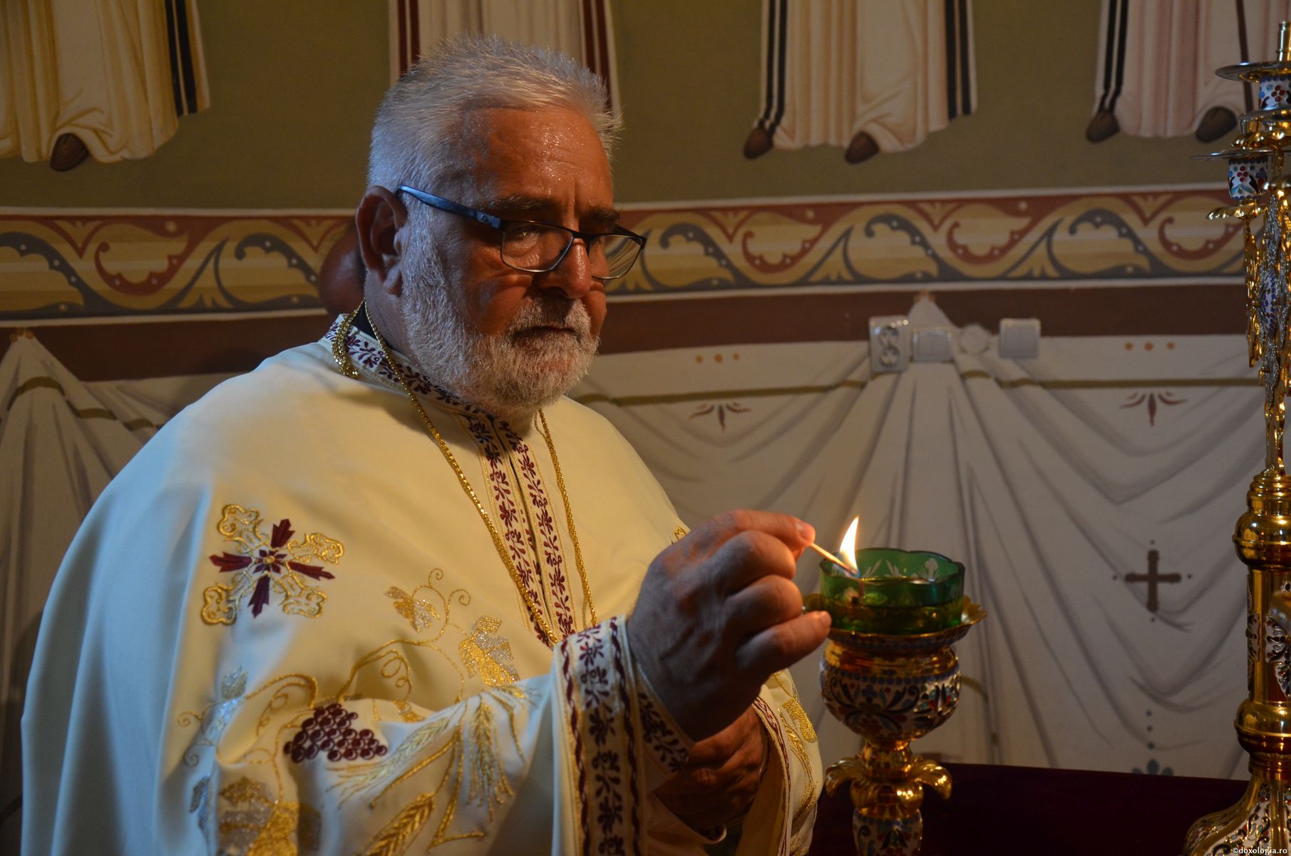 Biserica „Sfânta Cuvioasă Parascheva” din localitatea Baia a primit veșmânt de har și binecuvântare