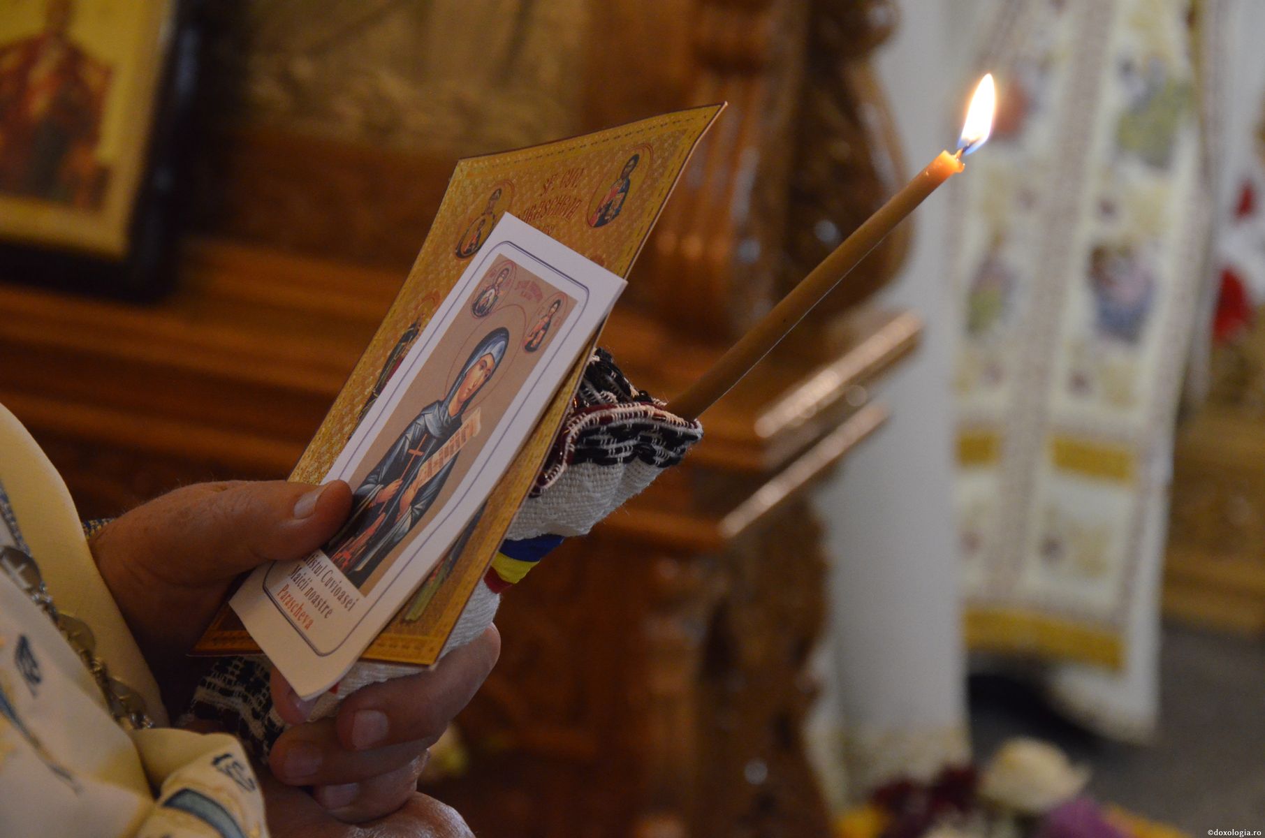 Biserica „Sfânta Cuvioasă Parascheva” din localitatea Baia a primit veșmânt de har și binecuvântare