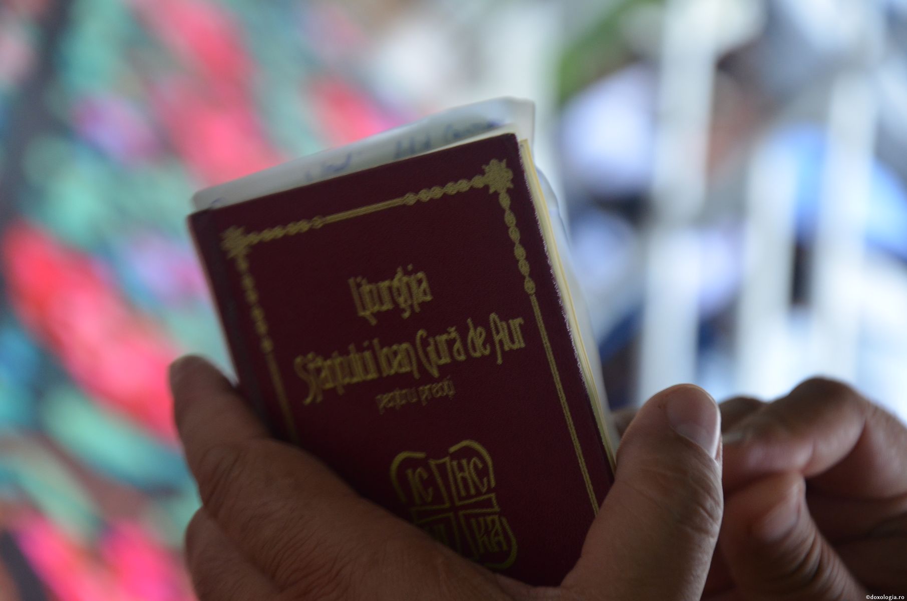 Biserica „Sfânta Cuvioasă Parascheva” din localitatea Baia a primit veșmânt de har și binecuvântare