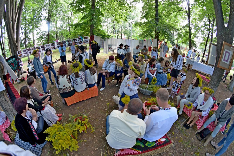 Manifestare deosebită de Ziua Iei, în comuna Borleşti