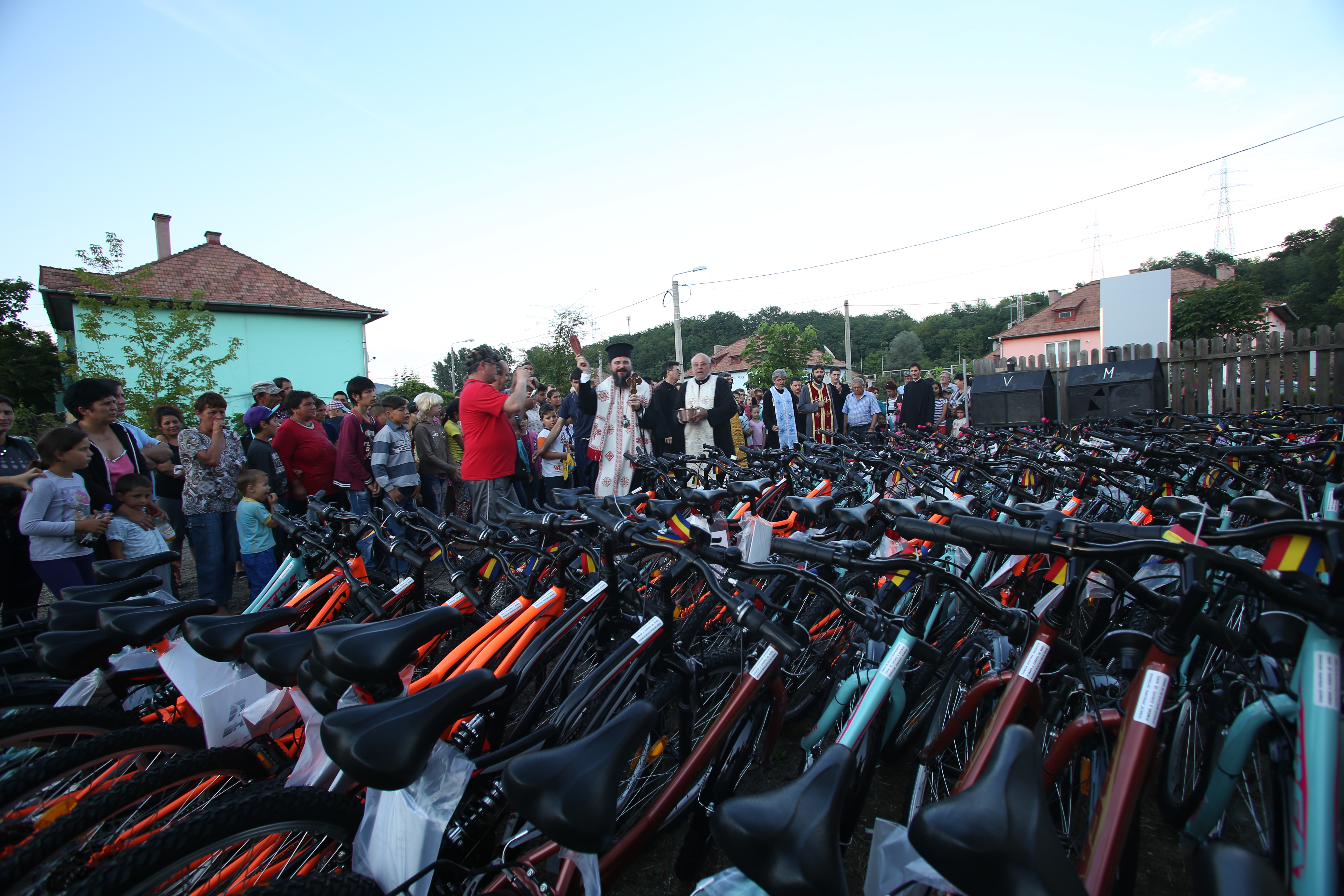 PS Macarie, la Copșa Mică: „Oferim 100 de biciclete copiilor sărmani pentru cei 100 de ani de Românie”