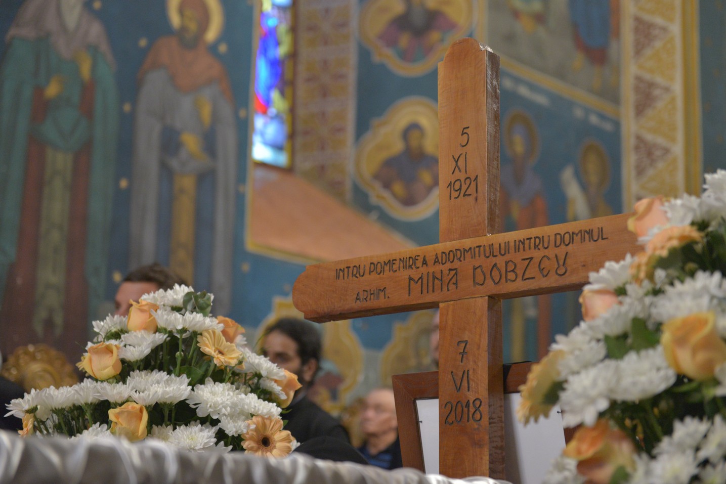 Părintele mărturisitor Mina Dobzeu a primit „sărutarea cea mai de pe urmă“