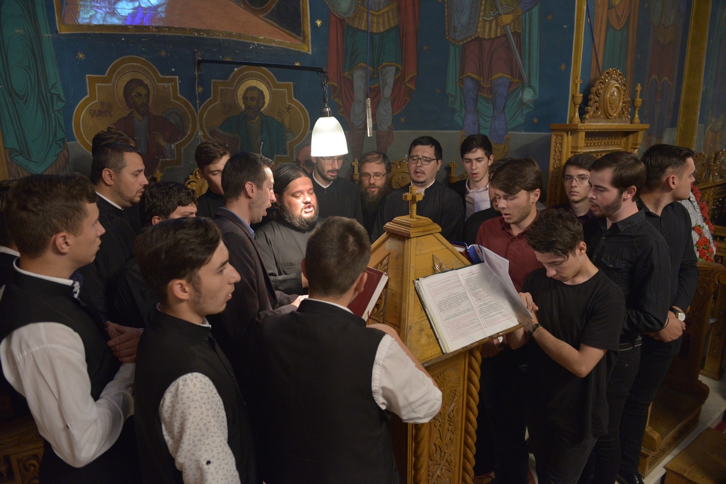 Părintele mărturisitor Mina Dobzeu a primit „sărutarea cea mai de pe urmă“