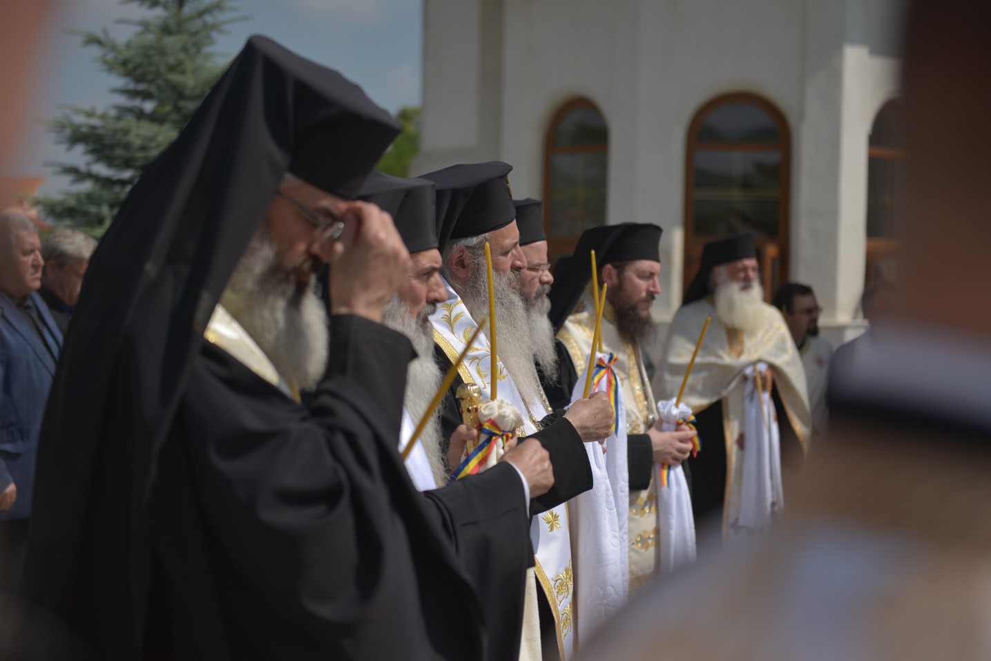 Părintele mărturisitor Mina Dobzeu a primit „sărutarea cea mai de pe urmă“