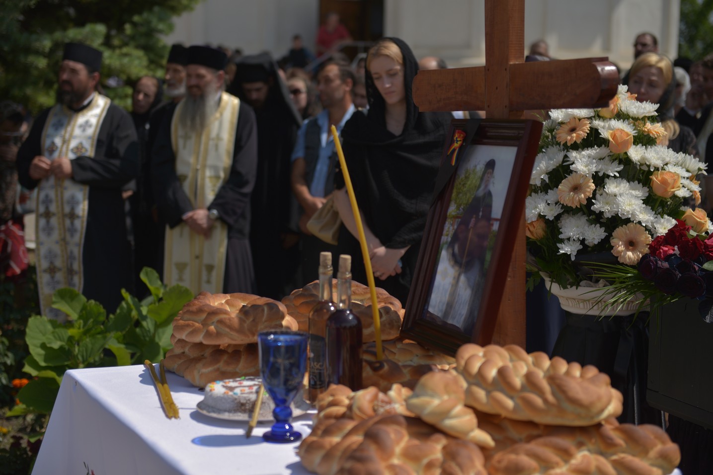 Părintele mărturisitor Mina Dobzeu a primit „sărutarea cea mai de pe urmă“