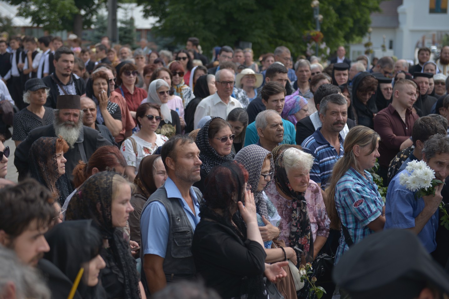 Părintele mărturisitor Mina Dobzeu a primit „sărutarea cea mai de pe urmă“