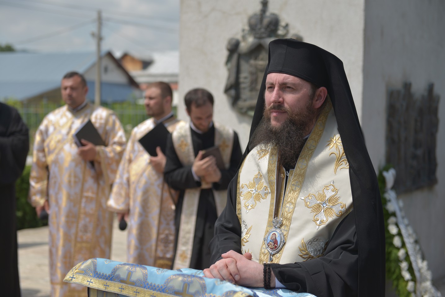 Părintele mărturisitor Mina Dobzeu a primit „sărutarea cea mai de pe urmă“