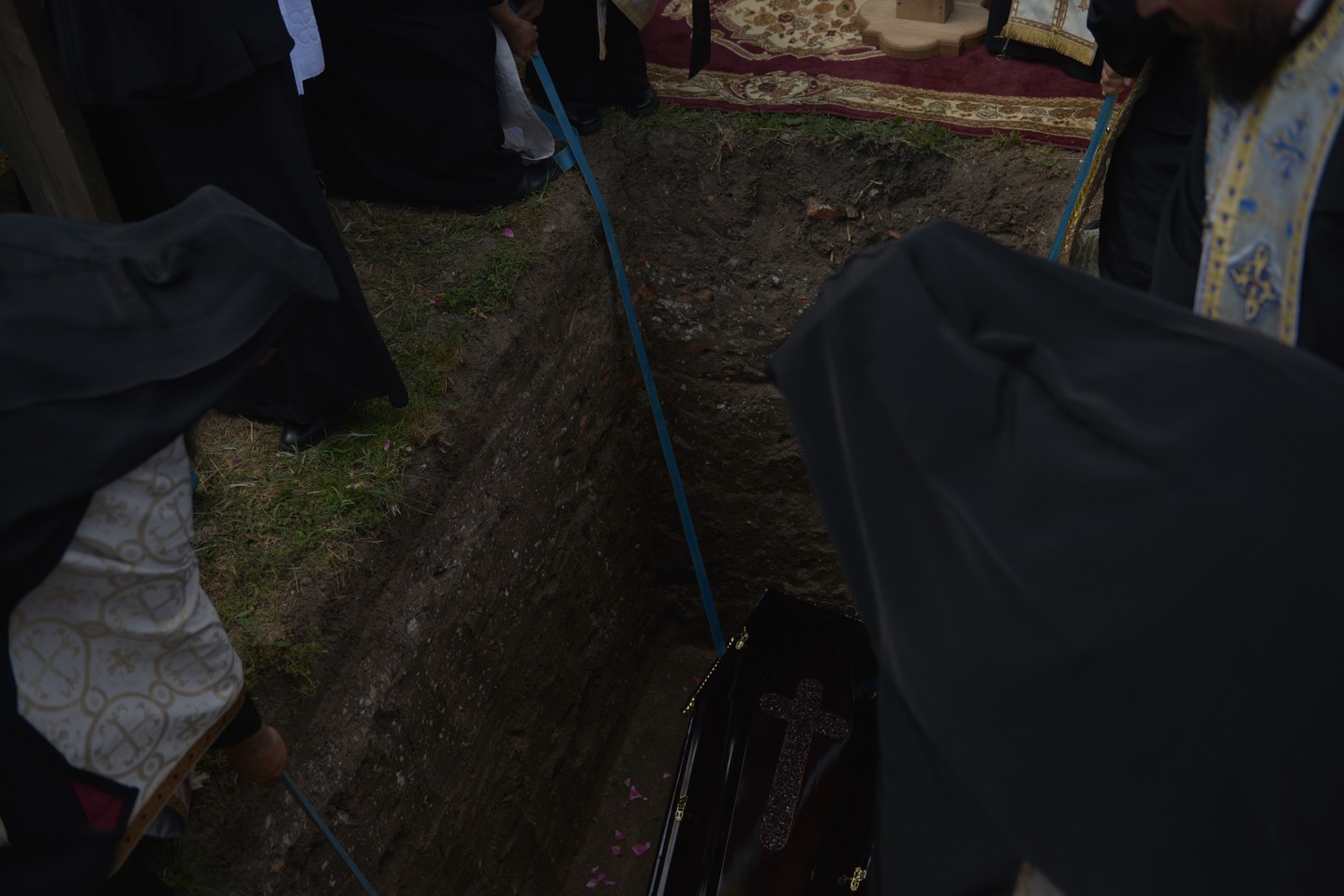 Părintele mărturisitor Mina Dobzeu a primit „sărutarea cea mai de pe urmă“