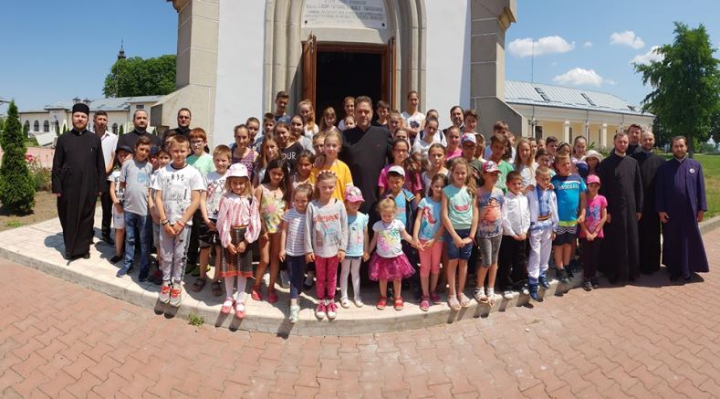 „Un zâmbet de copil în An Centenar”