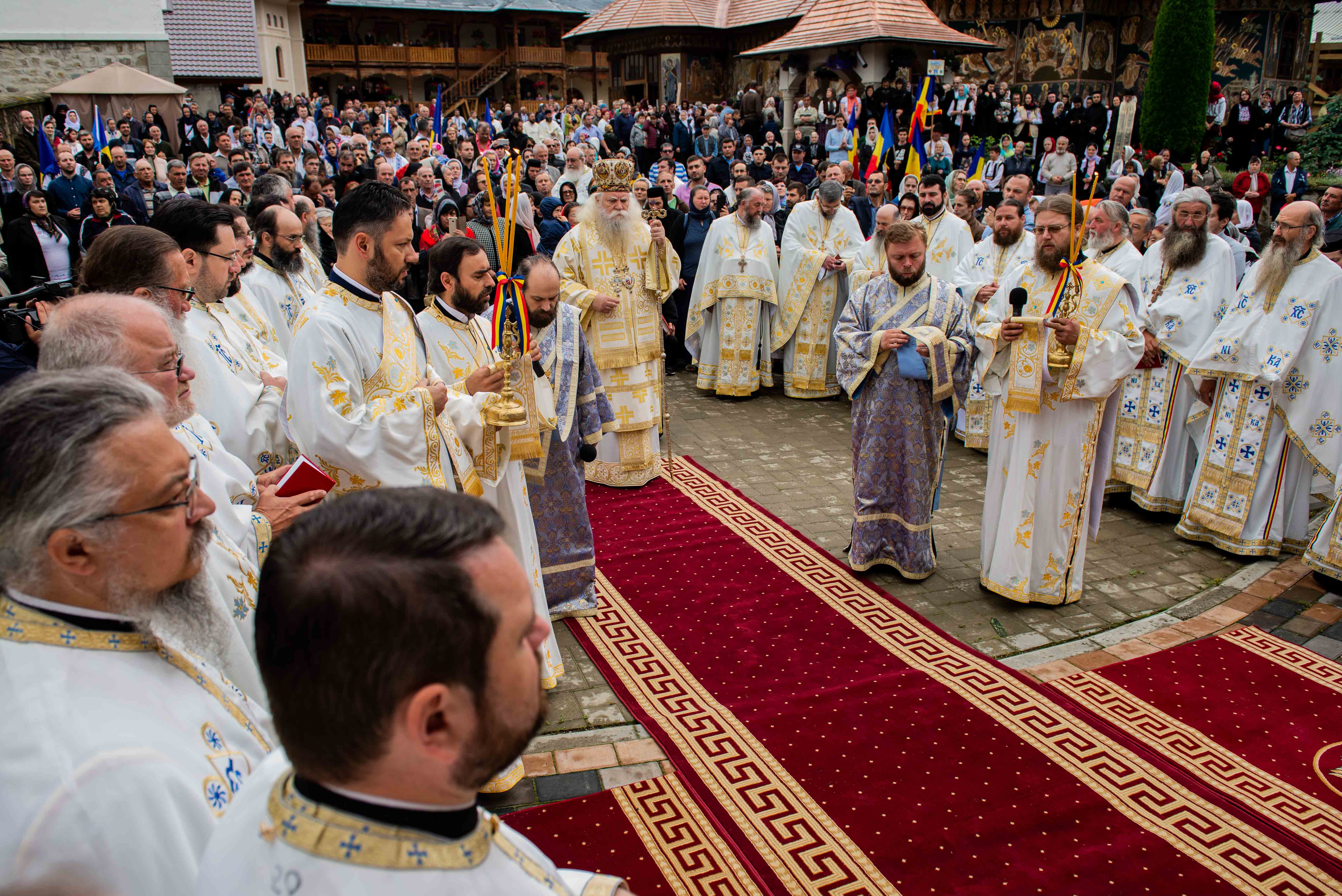 Cinci ani de la strămutarea la cele veşnice a Părintelui Arhimandrit Iustin Pârvu (1919-2013) Cinci ani de la strămutarea la cele veşnice a Părintelui Arhimandrit Iustin Pârvu (1919-2013)