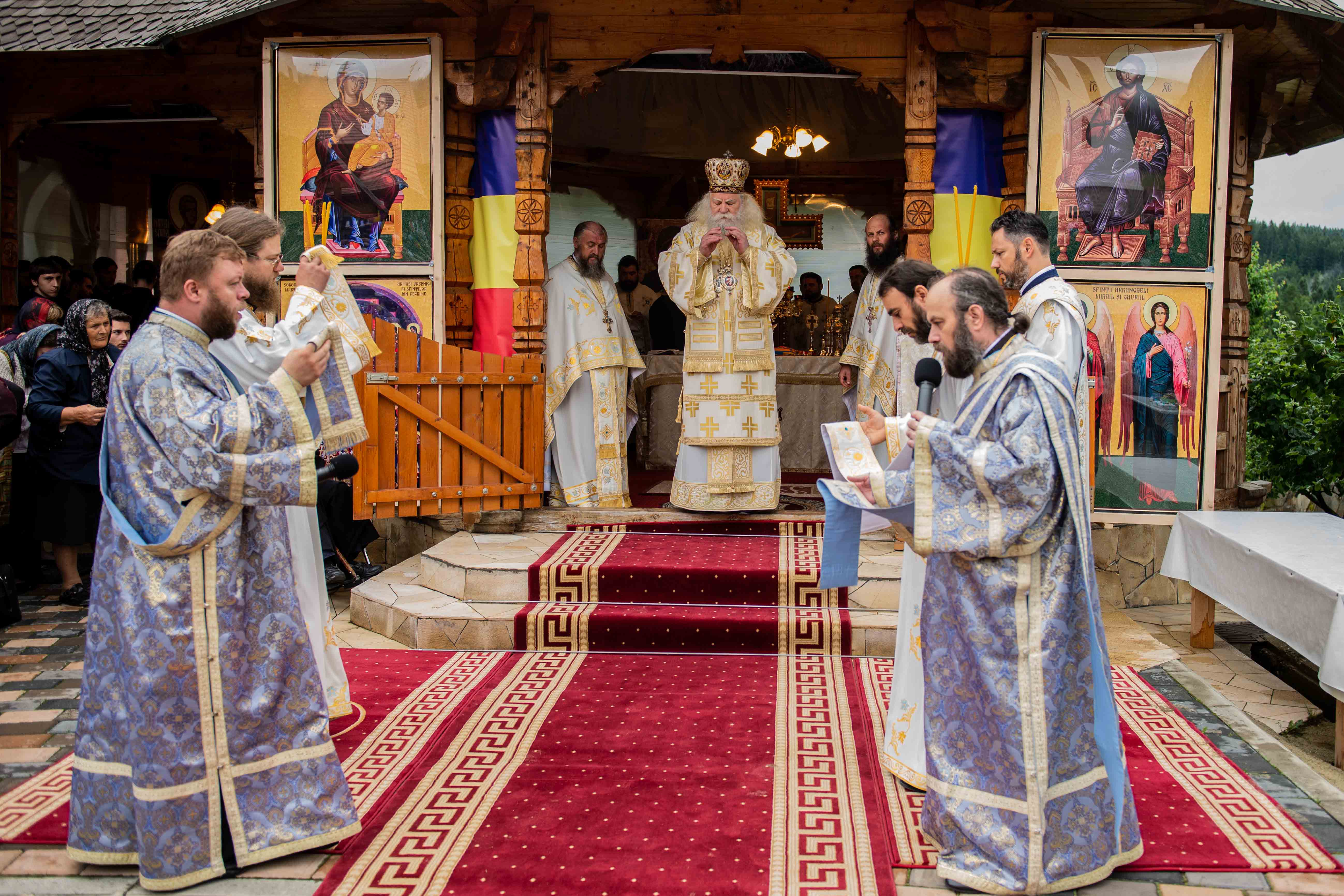 Cinci ani de la strămutarea la cele veşnice a Părintelui Arhimandrit Iustin Pârvu (1919-2013) Cinci ani de la strămutarea la cele veşnice a Părintelui Arhimandrit Iustin Pârvu (1919-2013)