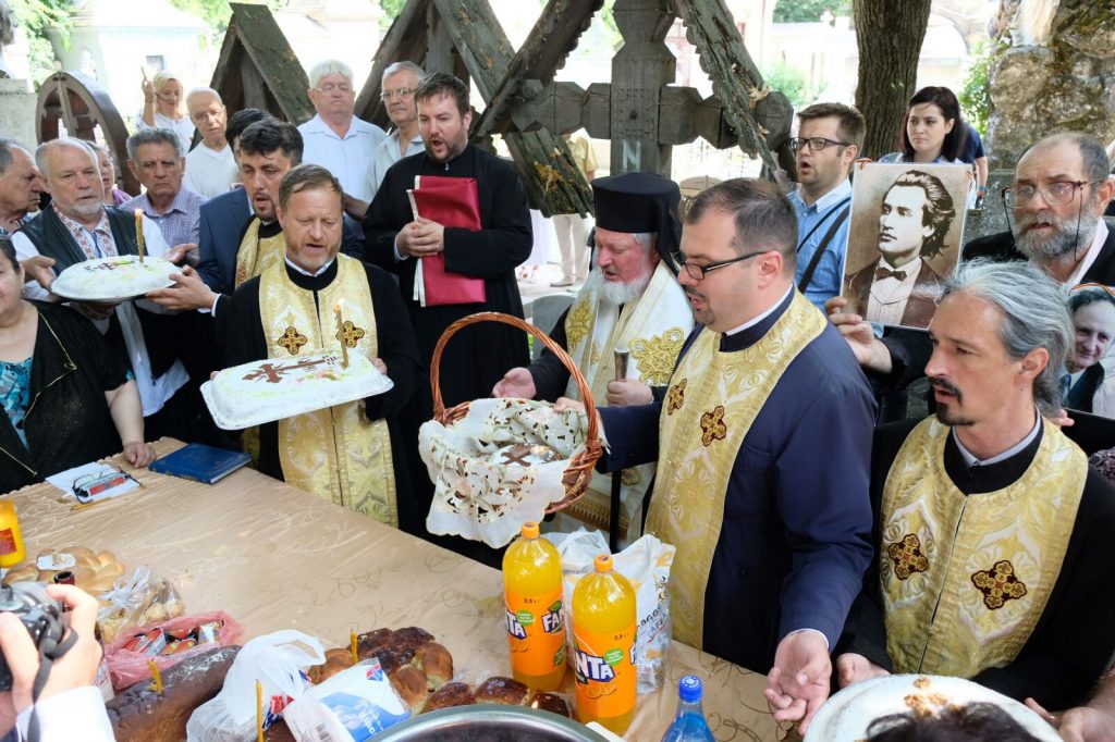 Slujbă de pomenire pentru poetul Mihai Eminescu, la Cimitirul Bellu