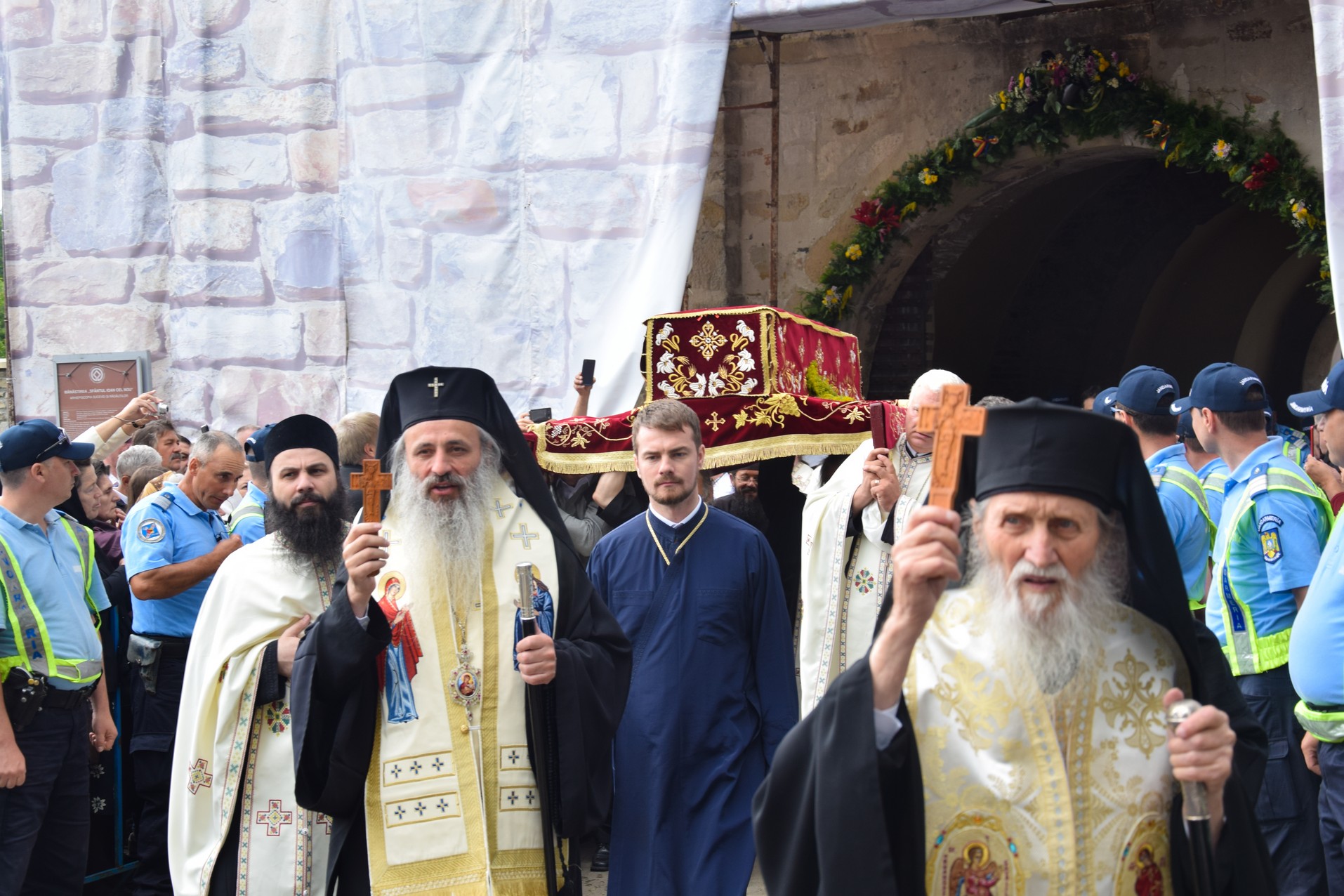 Hramul cel mare al Sucevei: „A-l iubi pe celălalt este o purtare de cruce continuă”