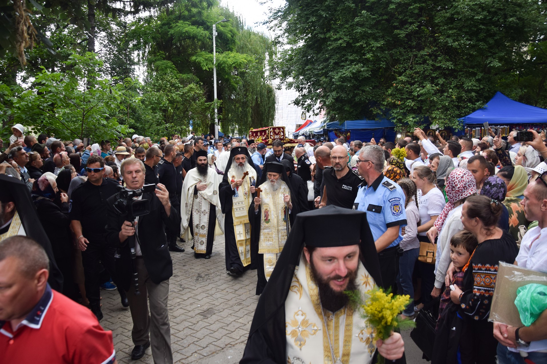 Hramul cel mare al Sucevei: „A-l iubi pe celălalt este o purtare de cruce continuă”