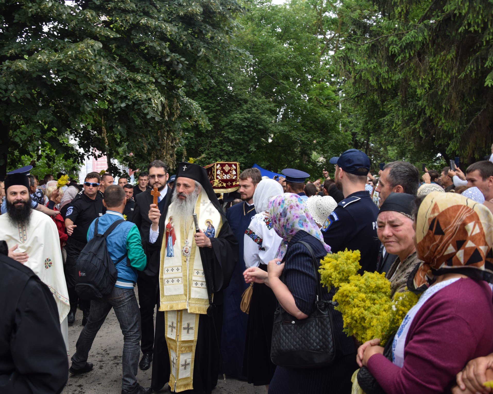 Hramul cel mare al Sucevei: „A-l iubi pe celălalt este o purtare de cruce continuă”