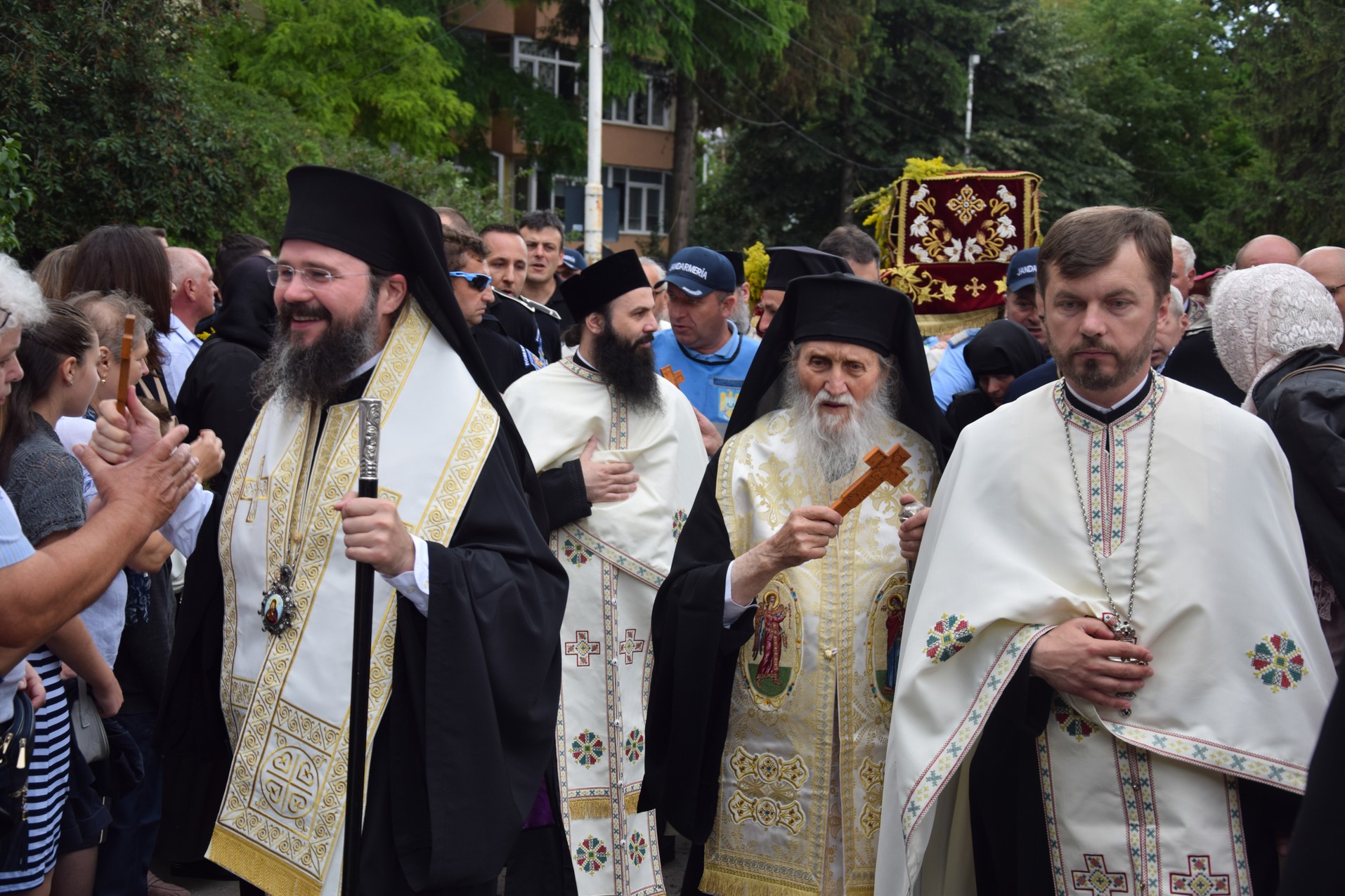 Hramul cel mare al Sucevei: „A-l iubi pe celălalt este o purtare de cruce continuă”