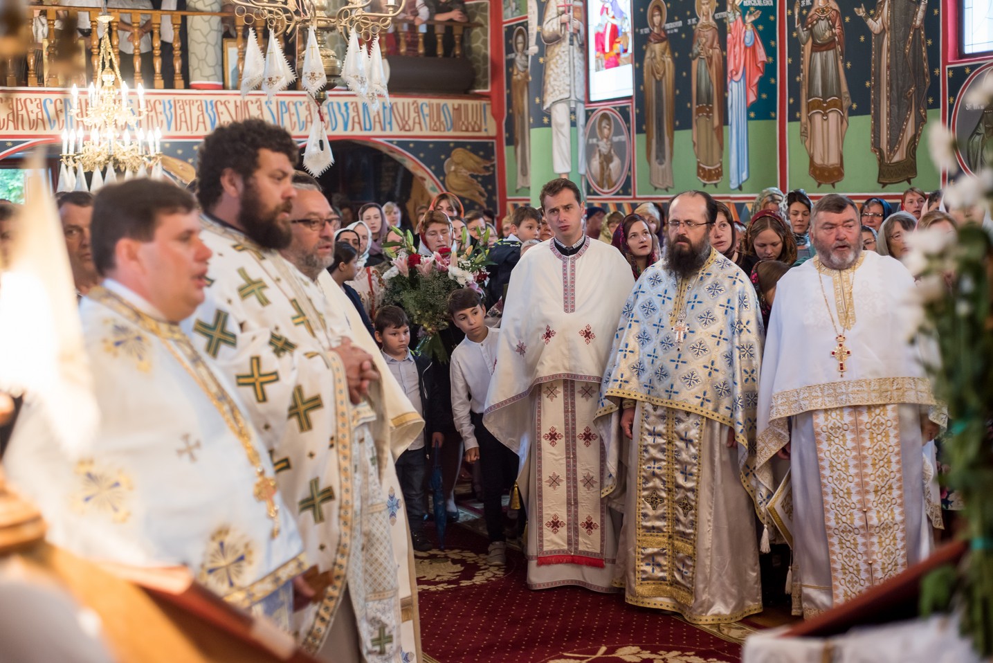 IPS Pimen, la sfințirea bisericii din Ipotești: „Să ne îngrijim de hrana pentru trup, dar nu îngrijorându-ne”