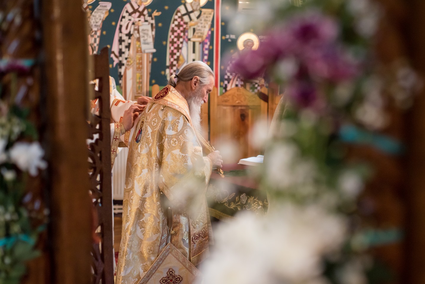 IPS Pimen, la sfințirea bisericii din Ipotești: „Să ne îngrijim de hrana pentru trup, dar nu îngrijorându-ne”