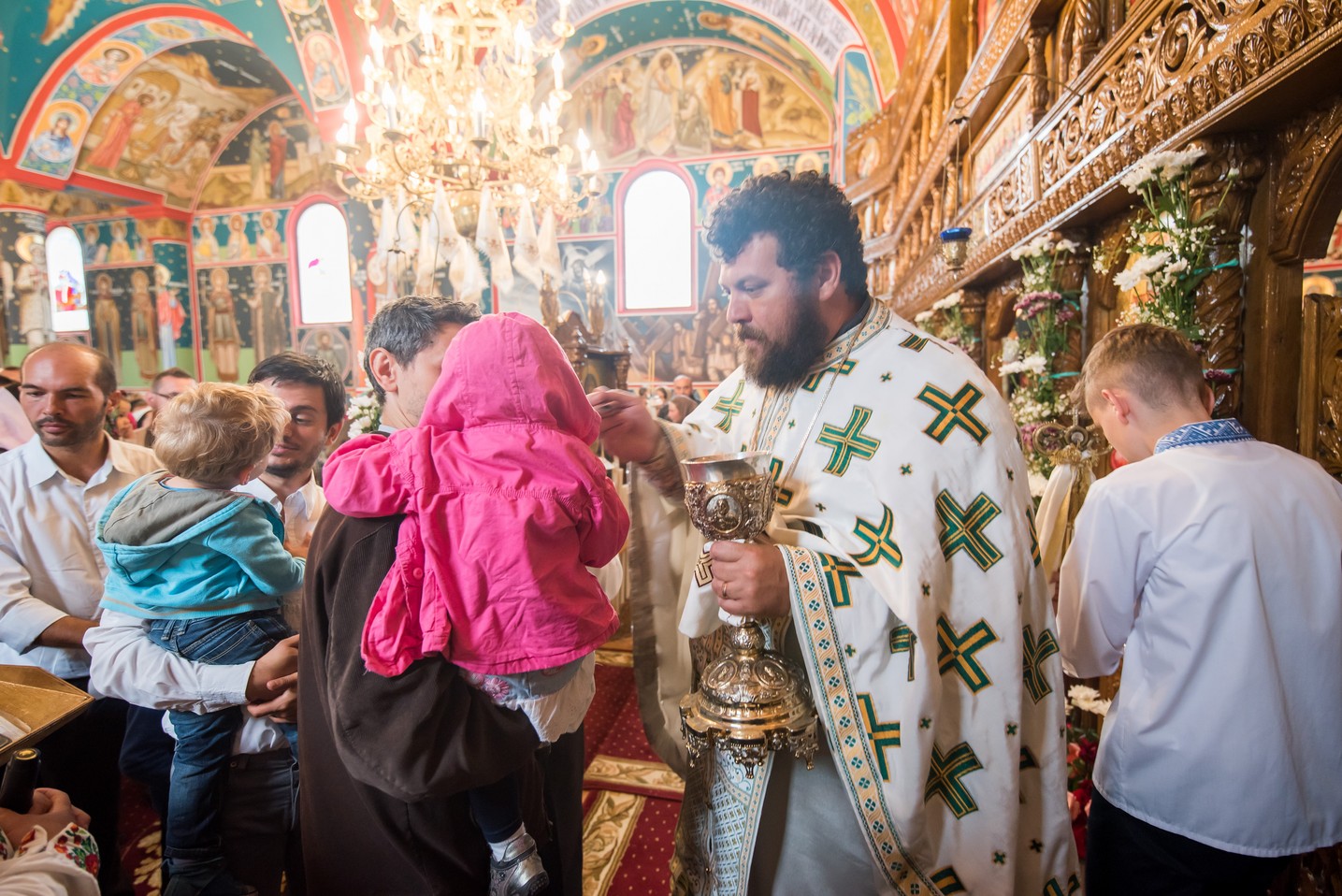 IPS Pimen, la sfințirea bisericii din Ipotești: „Să ne îngrijim de hrana pentru trup, dar nu îngrijorându-ne”