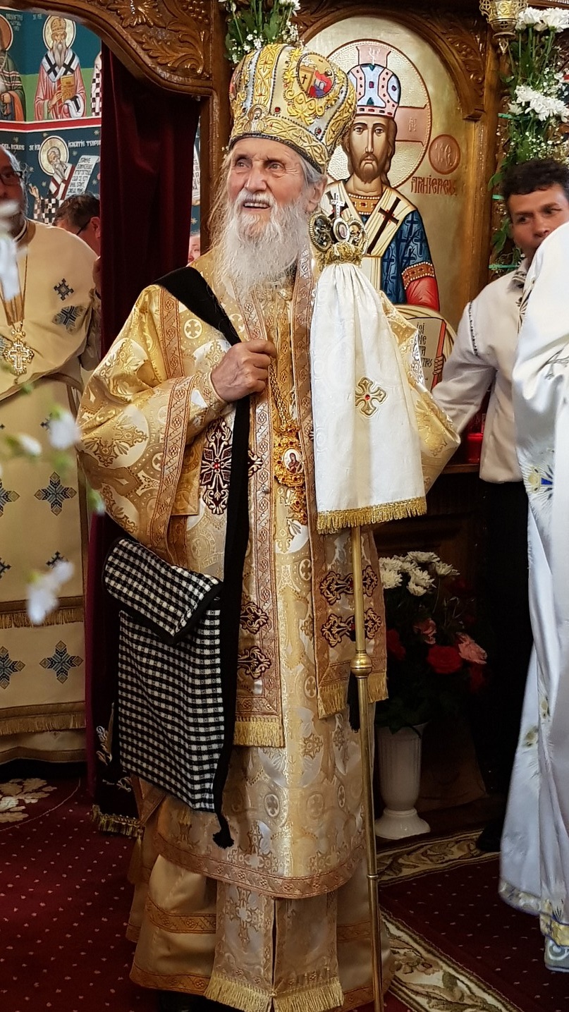 IPS Pimen, la sfințirea bisericii din Ipotești: „Să ne îngrijim de hrana pentru trup, dar nu îngrijorându-ne”