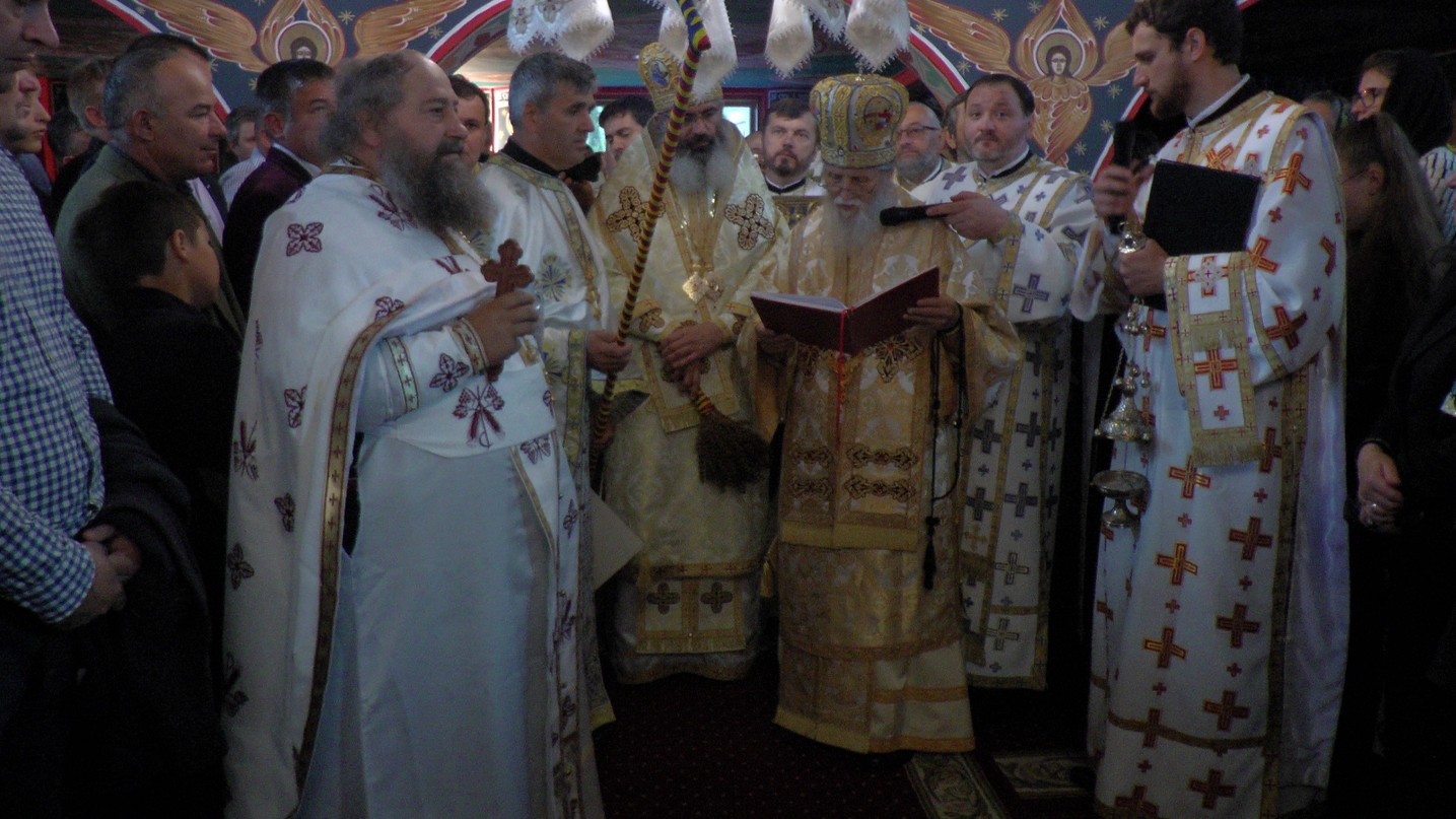 IPS Pimen, la sfințirea bisericii din Ipotești: „Să ne îngrijim de hrana pentru trup, dar nu îngrijorându-ne”