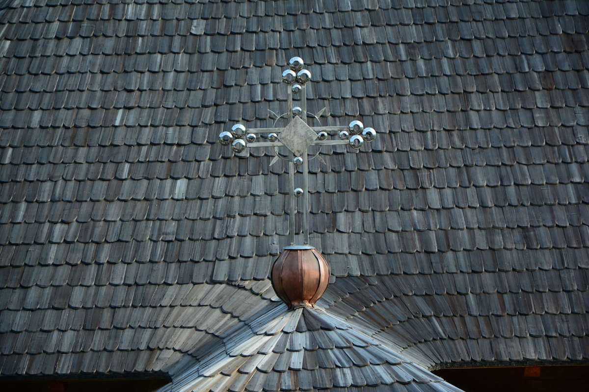 IPS Mitropolit Teofan, la Mănăstirea Tarcău: „Sfinții sunt cei care, prin taina smereniei lor, nu doresc să-l domine pe celălalt”