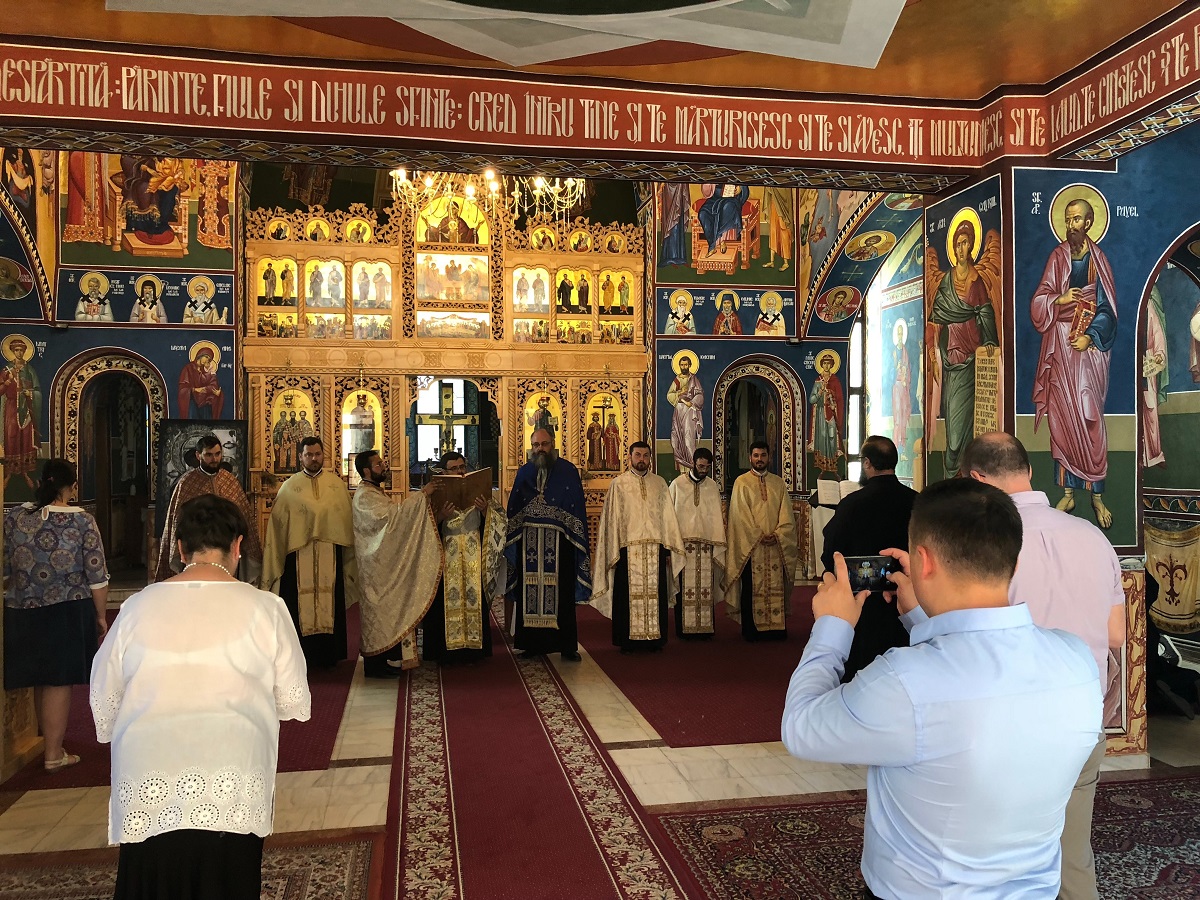 Întâlnirea de zece ani a elevilor Seminarului Teologic „Sfântul Ierarh Vasile cel Mare” din Iași