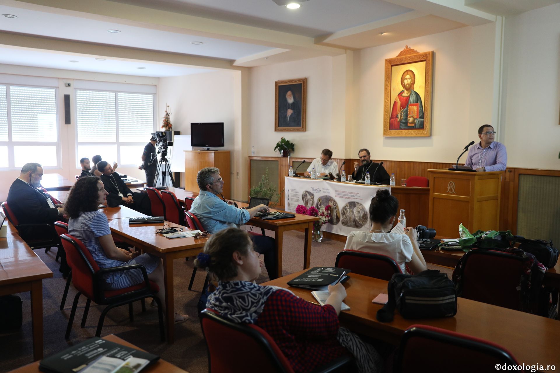 DMOPC18, Creta: Deschiderea oficială a Conferinței și prima zi de comunicări în plen