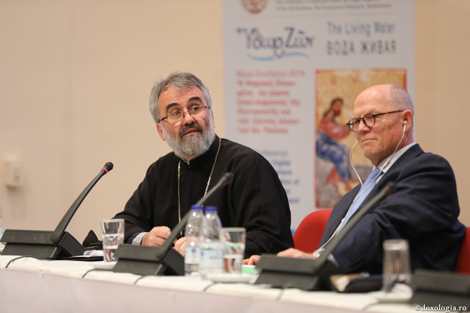 Părintele Zaharia Zaharou, la DMOPC18: „Tehnologia digitală Îi slujește sau Îl înlătură pe Dumnezeu din Biserică?”