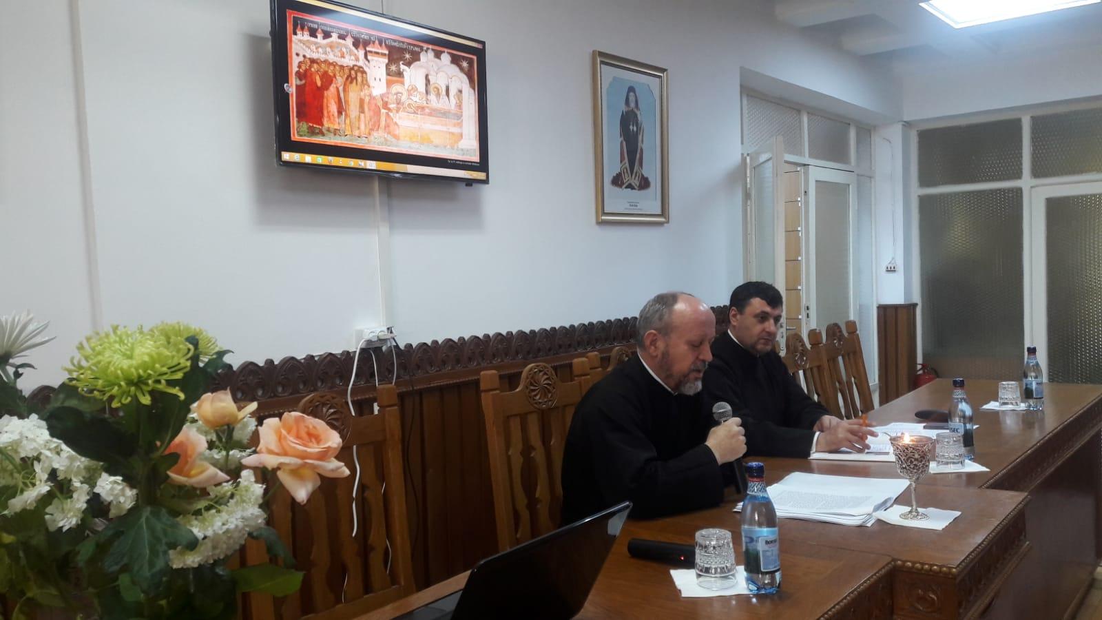 Întruniri preoţeşti în trei protopopiate ale Eparhiei Romanului şi Bacăului