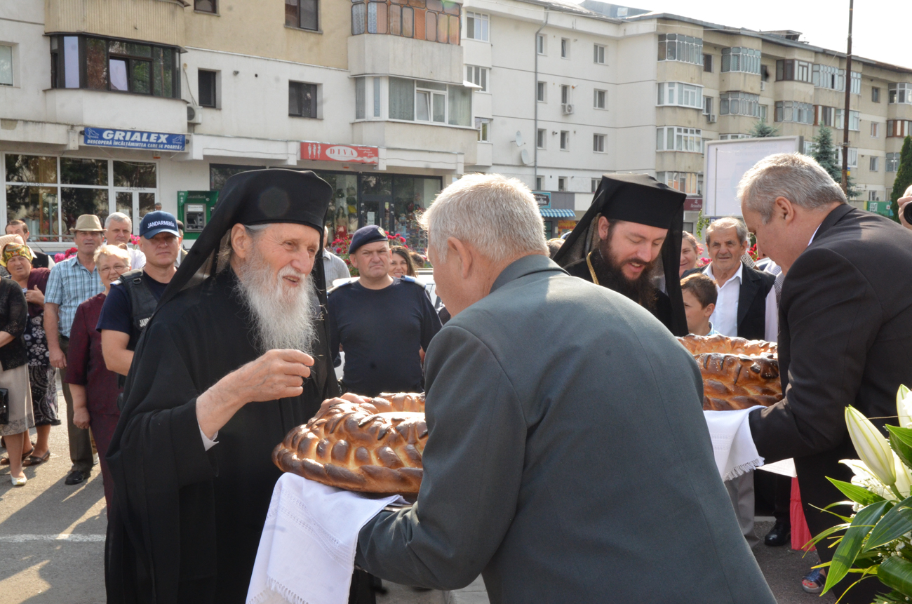 Catedrala „Învierea Domnului” din Fălticeni, sfințită în prezența a 3000 de credincioși