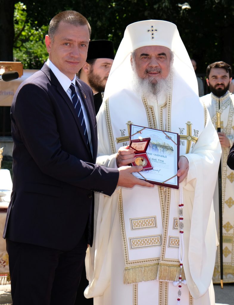 Părintele Patriarh Daniel a sfinţit piatra de temelie pentru o biserică din cadrul Ministerului Apărării Naţionale