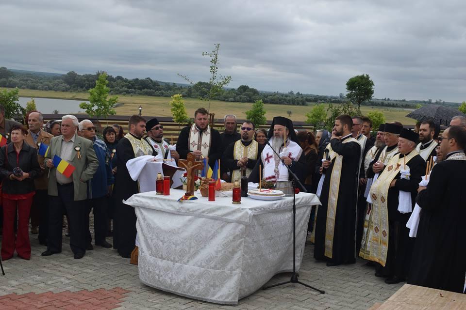 Sfinţire de monument la Fălciu