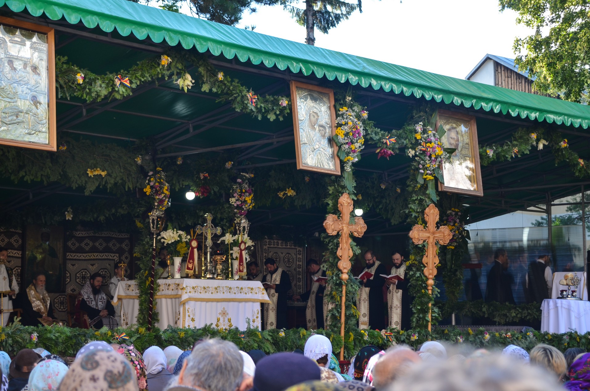 Hramul cel mare al Sucevei: „A-l iubi pe celălalt este o purtare de cruce continuă”