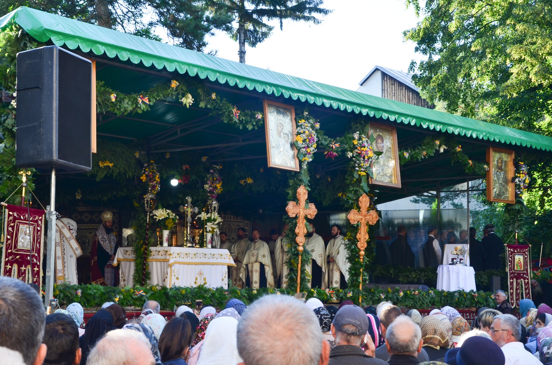 Hramul cel mare al Sucevei: „A-l iubi pe celălalt este o purtare de cruce continuă”