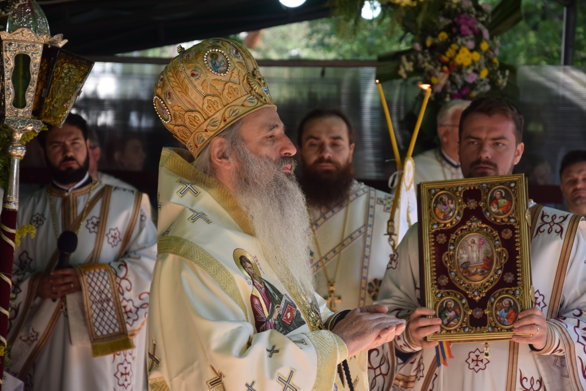 Hramul cel mare al Sucevei: „A-l iubi pe celălalt este o purtare de cruce continuă”