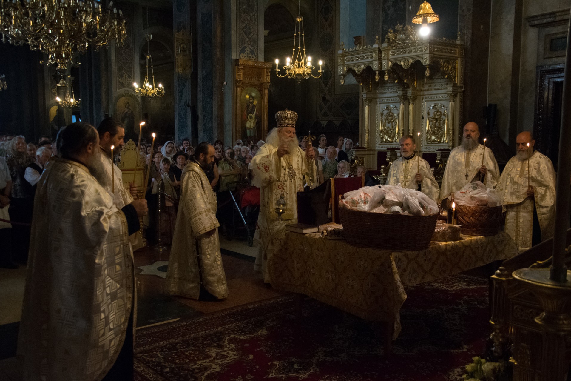 „Un popas duhovnicesc, un moment de aducere aminte cu recunoștință”: 377 de ani de la aducerea la Iași a moaștelor Sfintei Cuvioase Parascheva