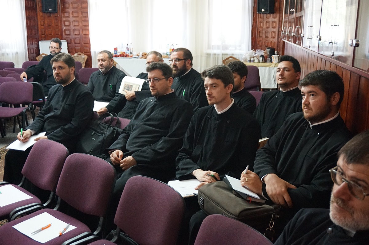 Activitate formativă pentru preoţii din Arhiepiscopia Iaşilor