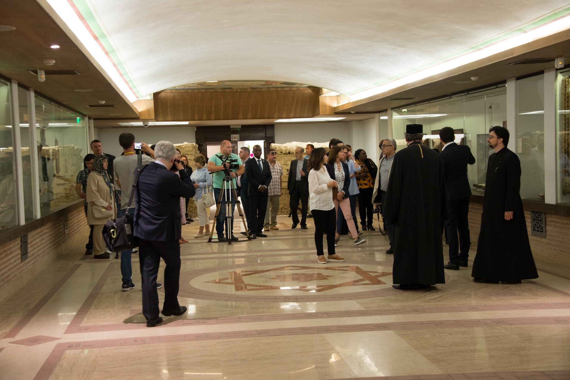Reprezentanți din 22 de ambasade, în vizită la Ansamblul Mitropolitan din Iași