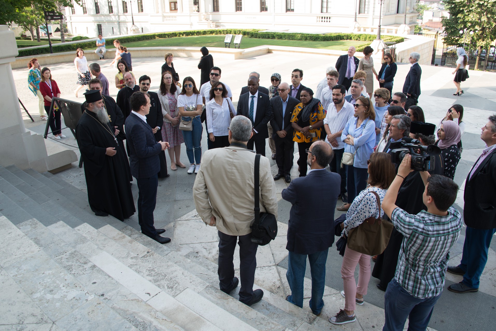 Reprezentanți din 22 de ambasade, în vizită la Ansamblul Mitropolitan din Iași