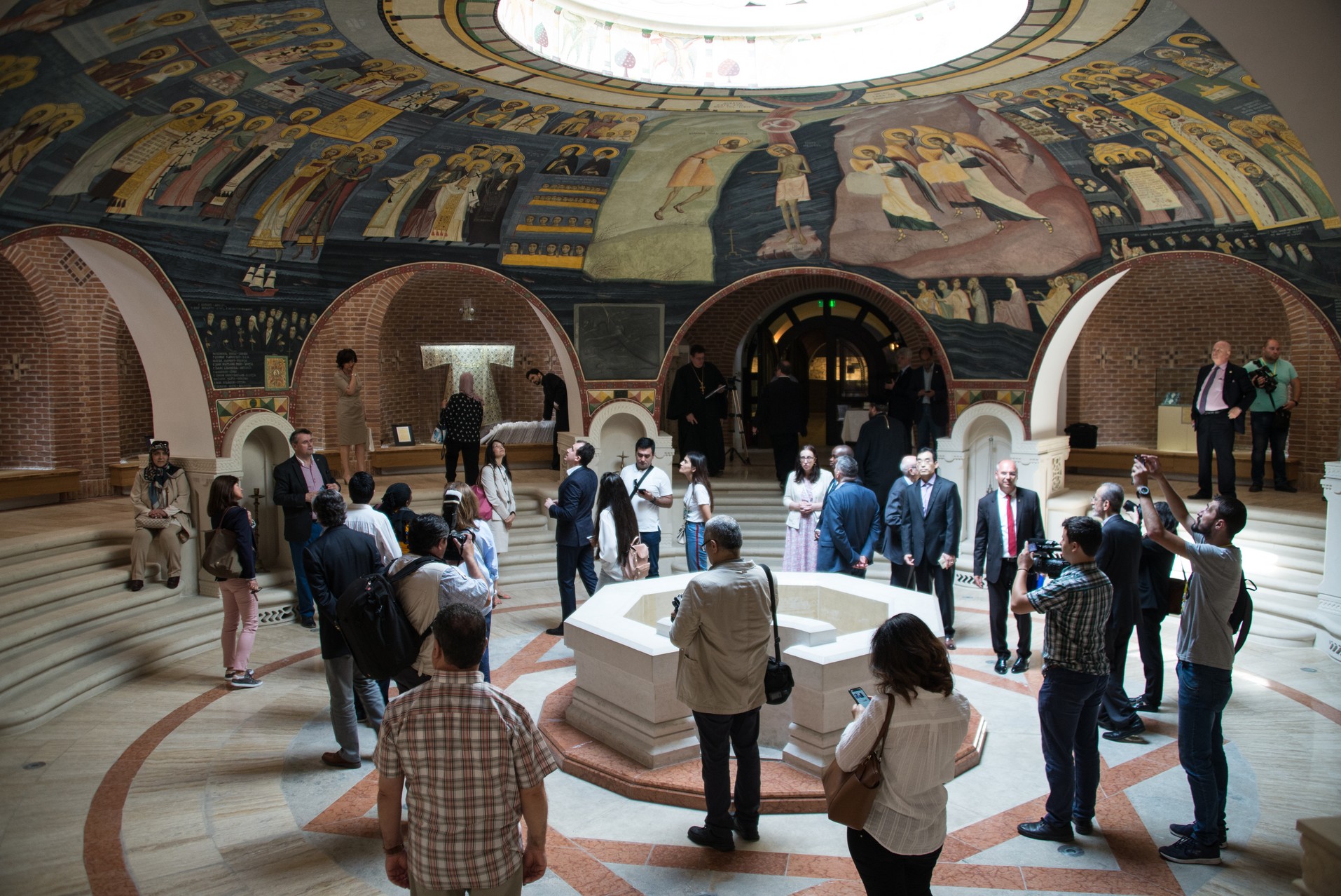 Reprezentanți din 22 de ambasade, în vizită la Ansamblul Mitropolitan din Iași