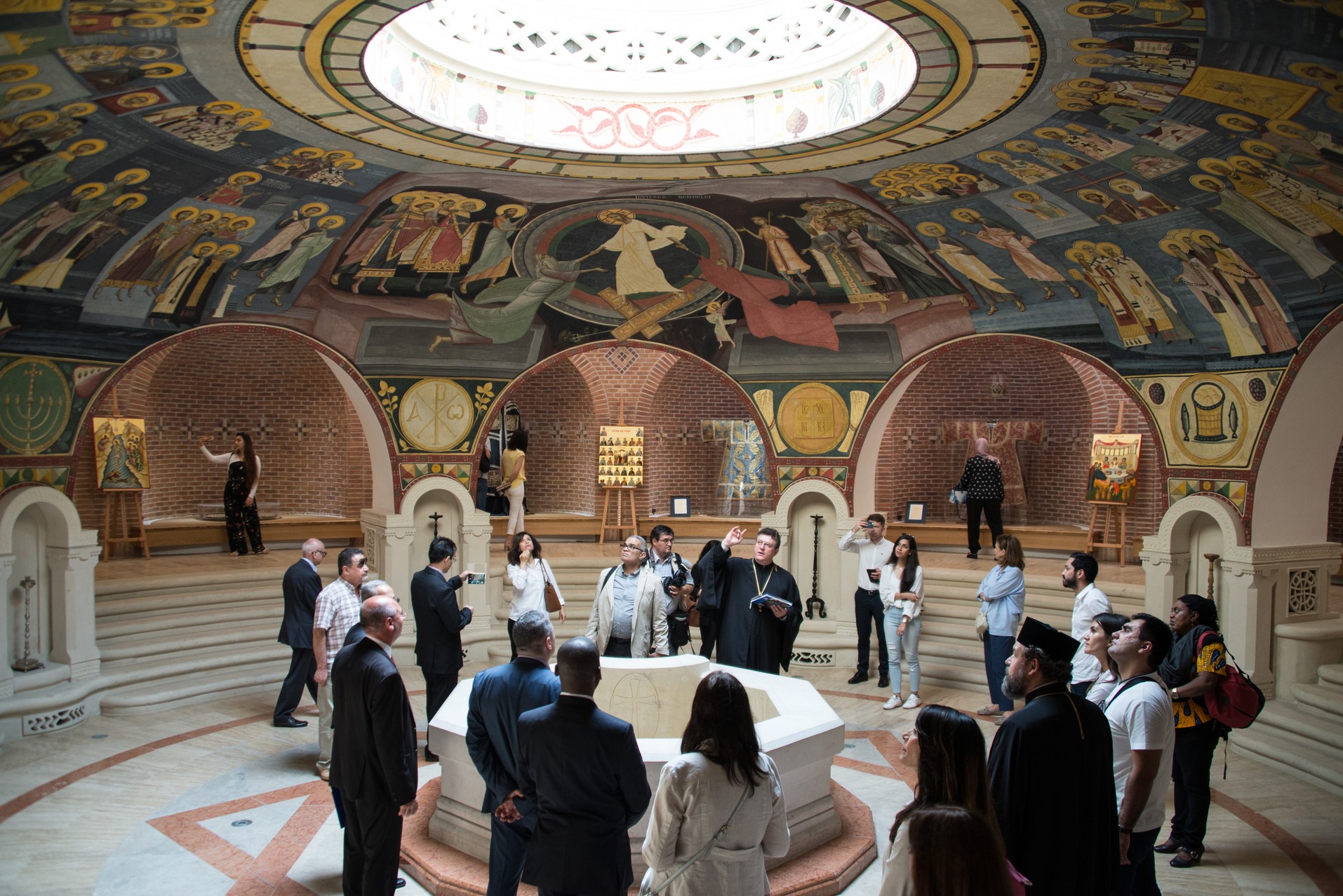 Reprezentanți din 22 de ambasade, în vizită la Ansamblul Mitropolitan din Iași