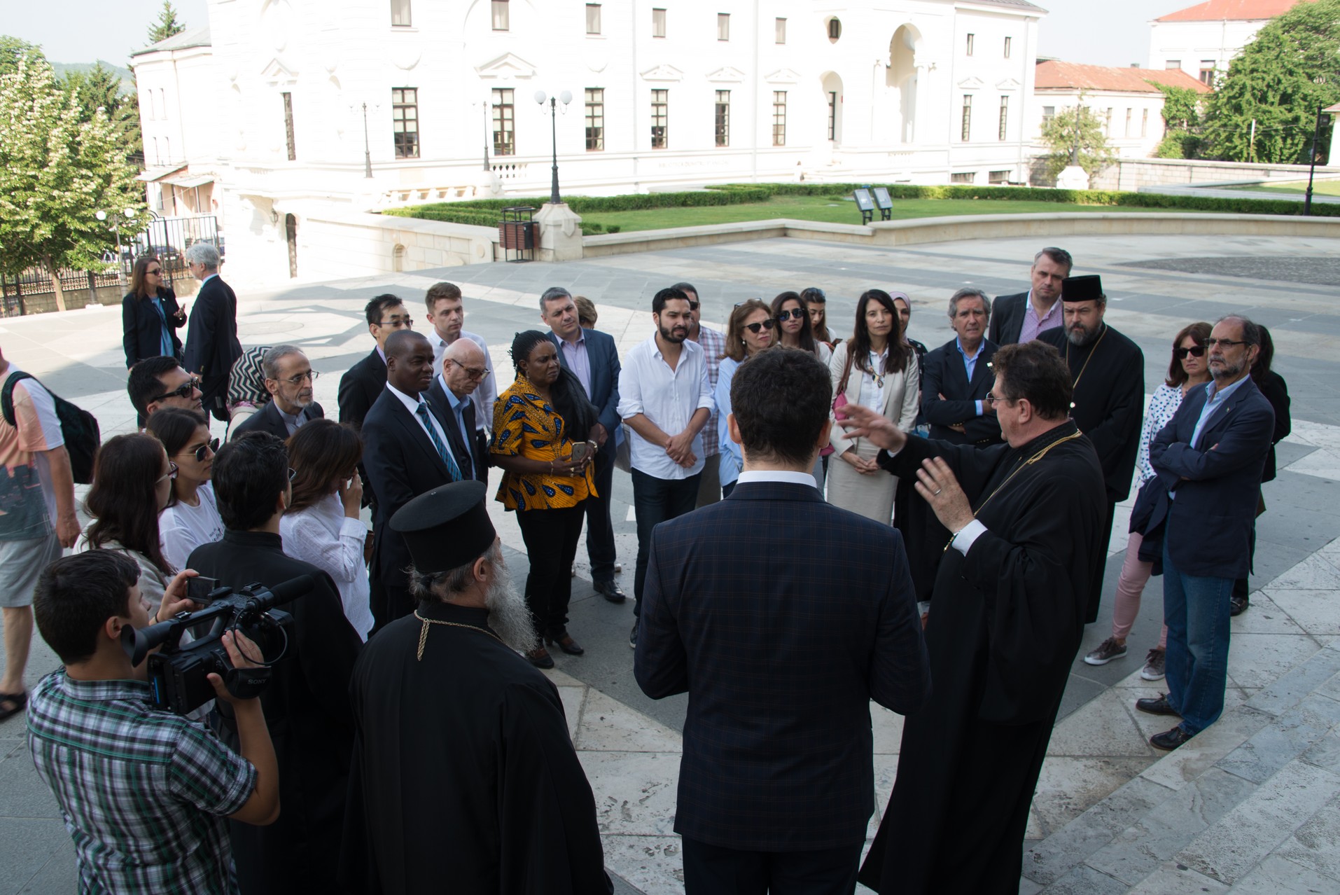 Reprezentanți din 22 de ambasade, în vizită la Ansamblul Mitropolitan din Iași