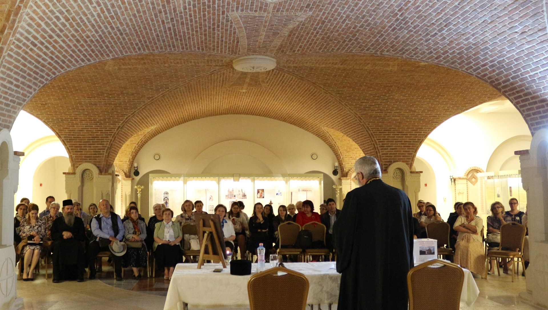 „Rolul femeii în lumea de astăzi” – conferință organizată de Societatea Ortodoxă a Femeilor Române din Iaşi