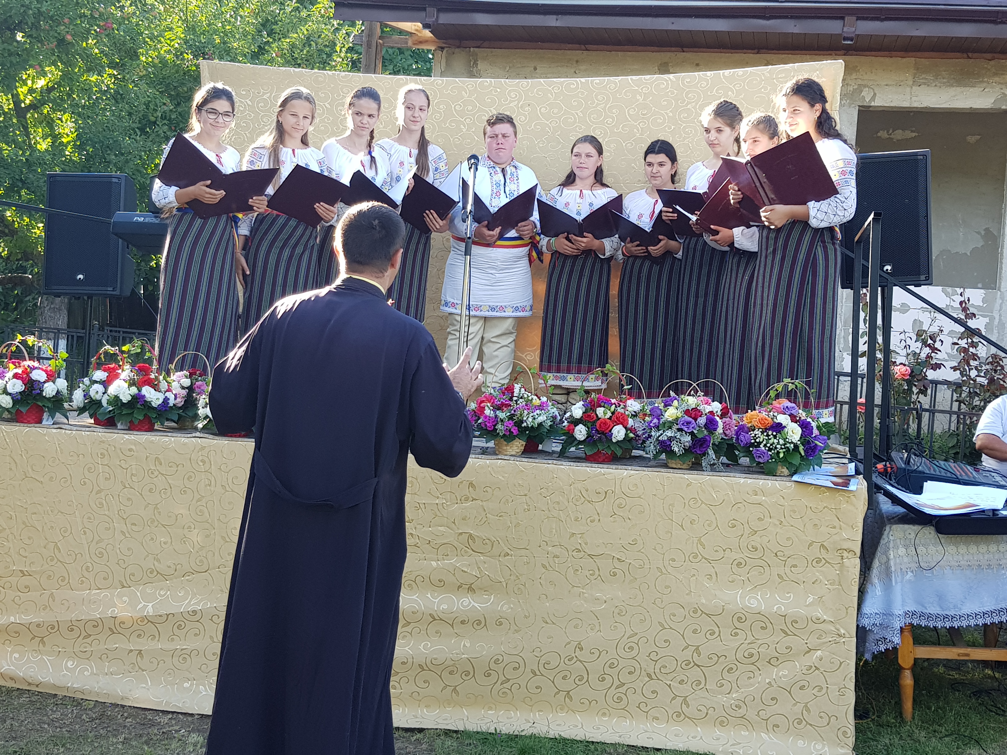 Festival-concurs de poezie în Parohia Dumitreştii Gălăţii