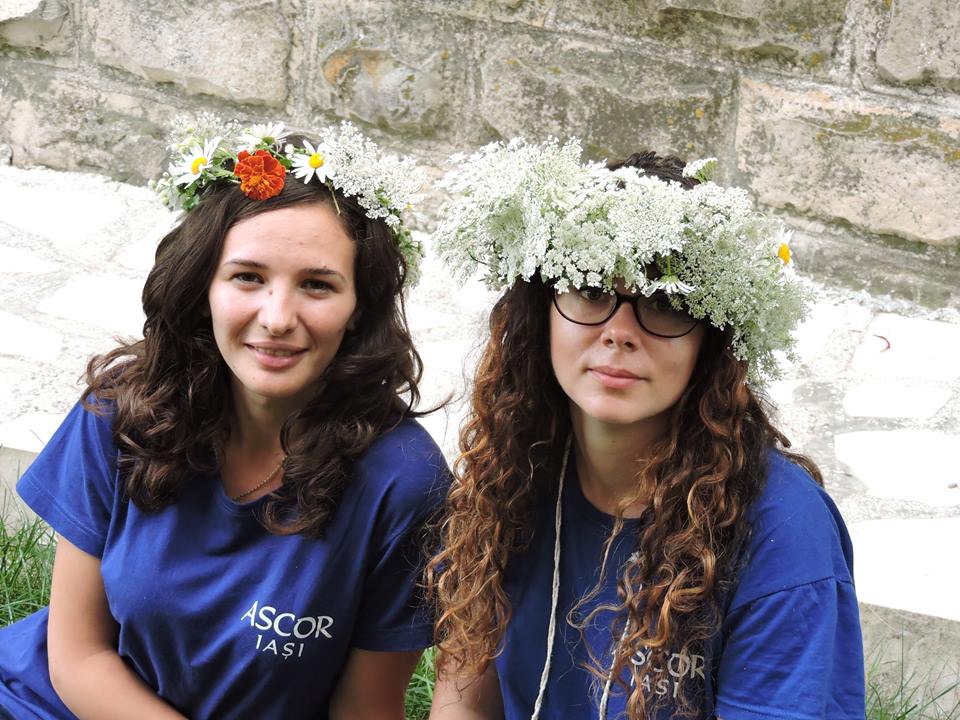 Vara o petrecem în tabără!