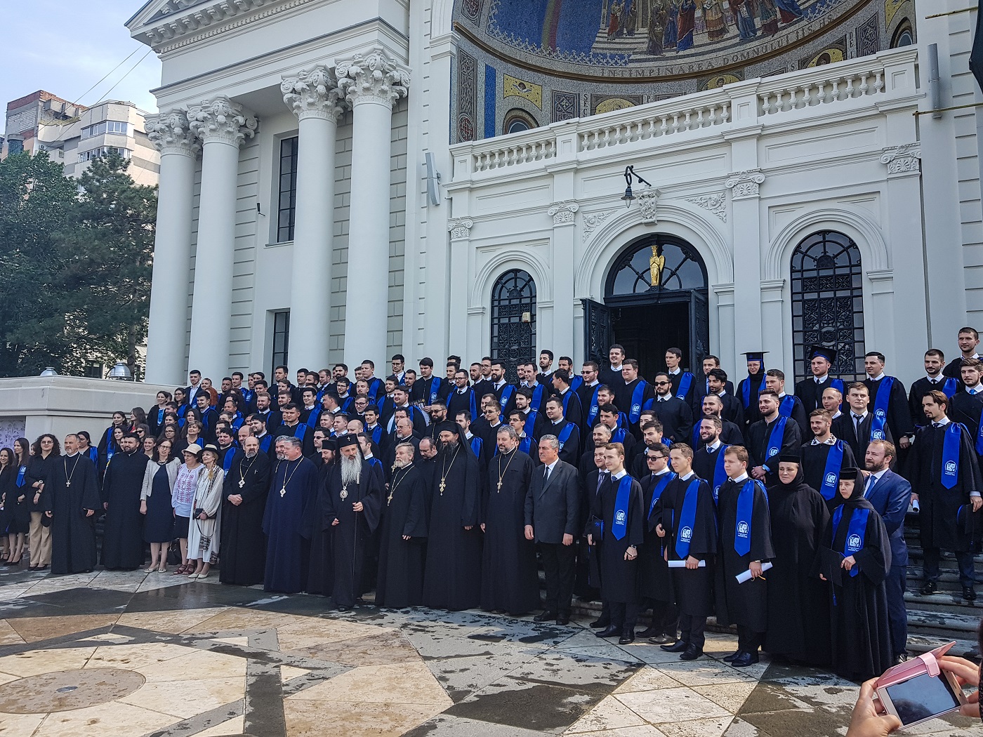Jurământ de credință al absolvenților teologi ieșeni: „Este foarte important să fim şi să devenim oameni ai lui Dumnezeu”