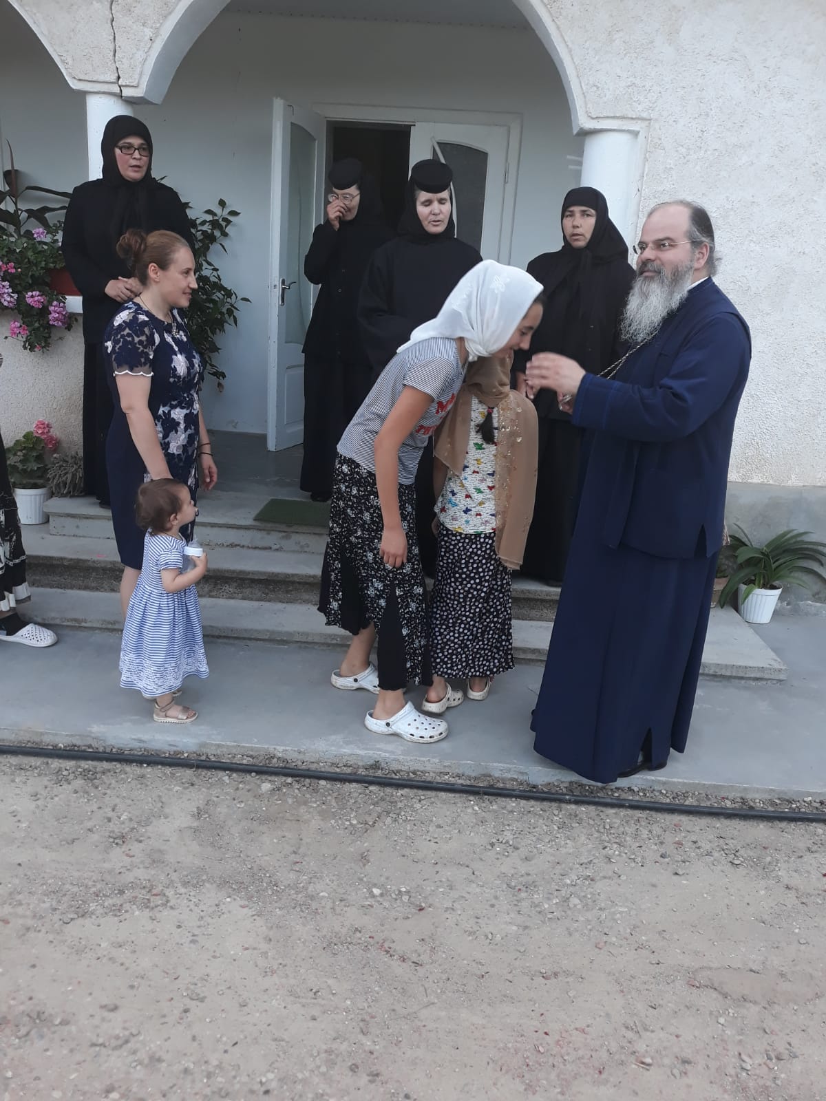 Prima biserică din Episcopia Hușilor cu hramul „Cinstirea Sfintei Icoane a Maicii Domnului Prodromița”