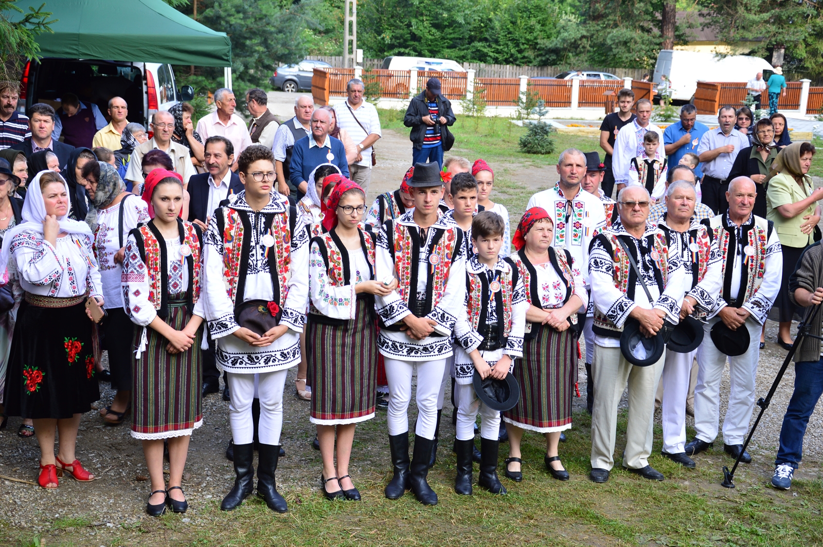 Biserica Parohiei Ciobănuş-Straja, sfinţită de doi ierarhi